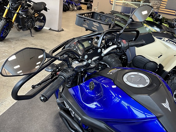 Yamaha MT-03 8 of 12