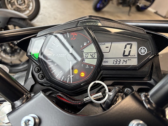 Yamaha MT-03 9 of 12