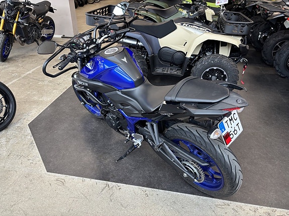 Yamaha MT-03 11 of 12