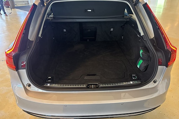 Volvo V90 12 of 26