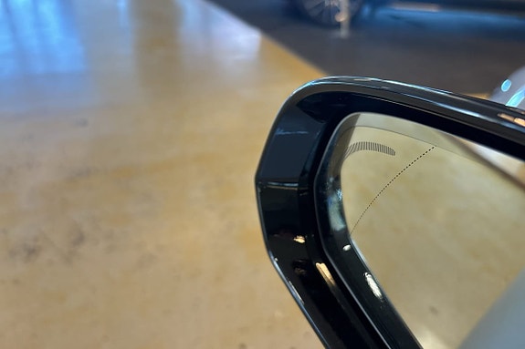Volvo V90 16 of 26