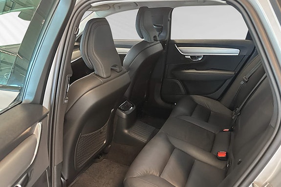Volvo V90 8 of 26