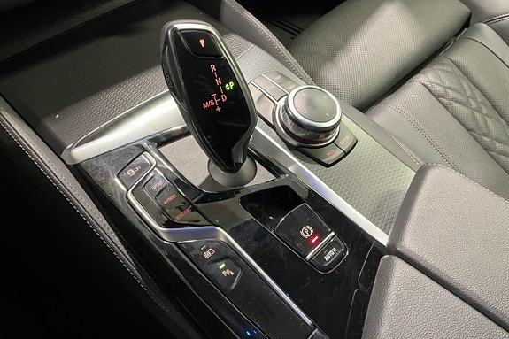 BMW 530e 27 of 30