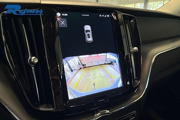 Volvo XC60 10 of 28