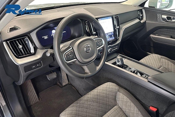 Volvo XC60 7 of 28