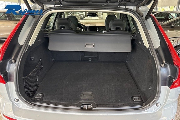 Volvo XC60 25 of 28