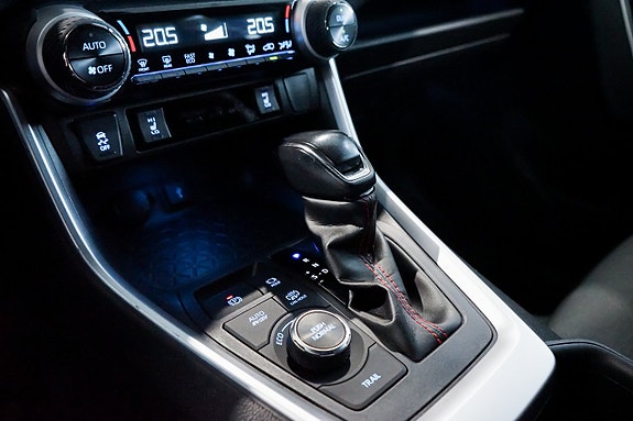 Toyota RAV4 17 of 30