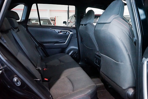 Toyota RAV4 9 of 30