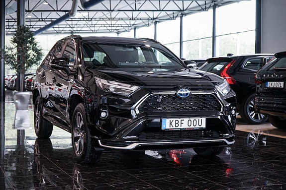 Toyota RAV4 3 of 30