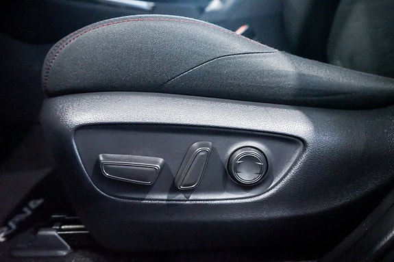 Toyota RAV4 24 of 30