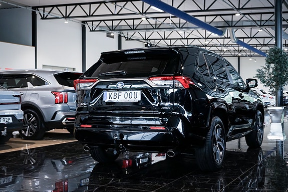 Toyota RAV4 5 of 30