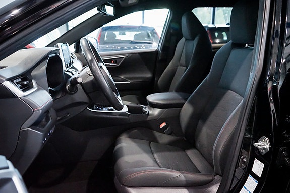 Toyota RAV4 25 of 30