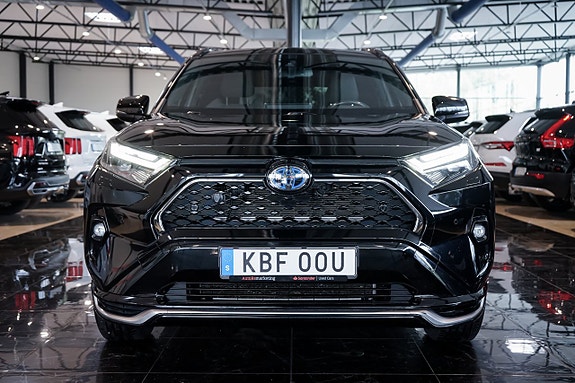 Toyota RAV4 2 of 30