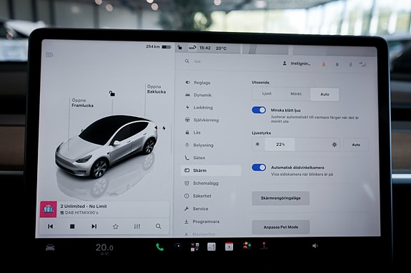 Tesla Model Y 12 of 30