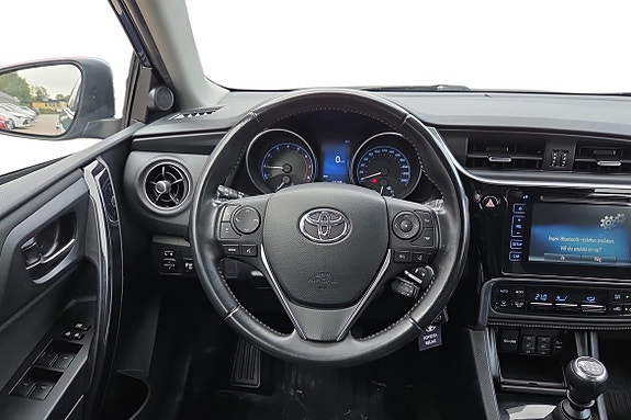 Toyota Auris 16 of 20