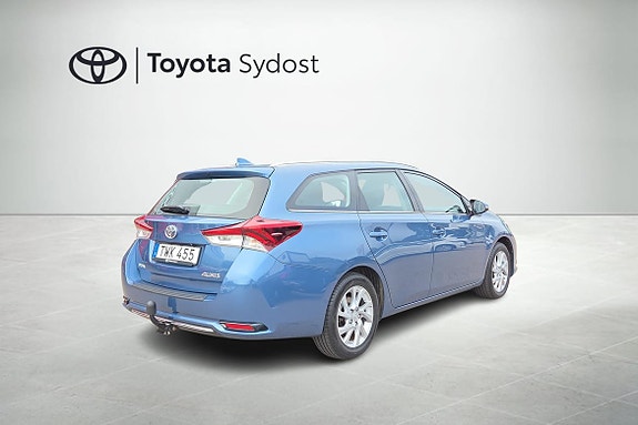 Toyota Auris 2 of 20
