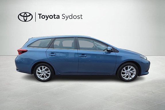 Toyota Auris 16 of 20