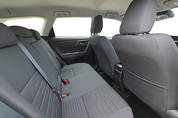 Toyota Auris 12 of 20