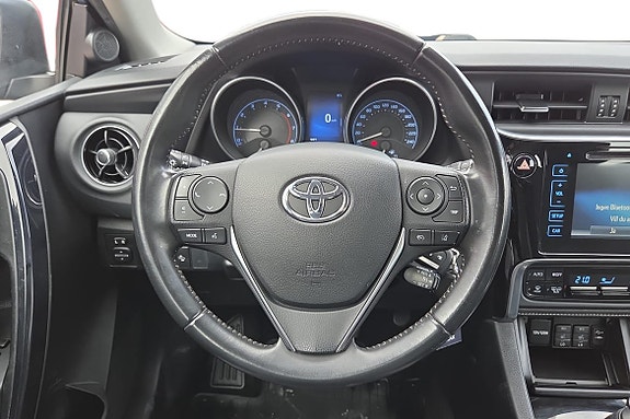 Toyota Auris 12 of 20