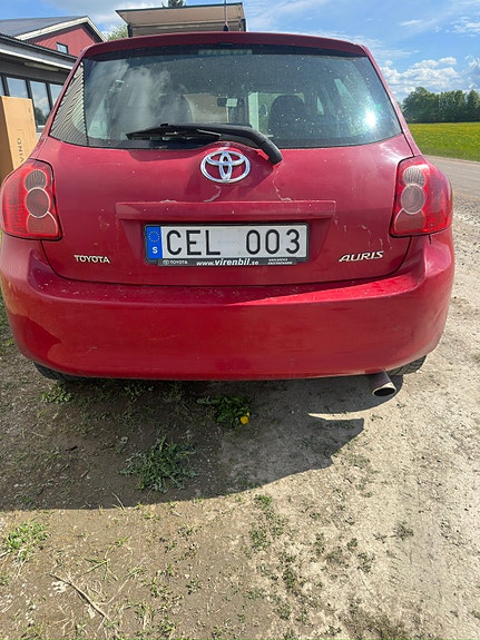 Toyota Auris 3 of 8