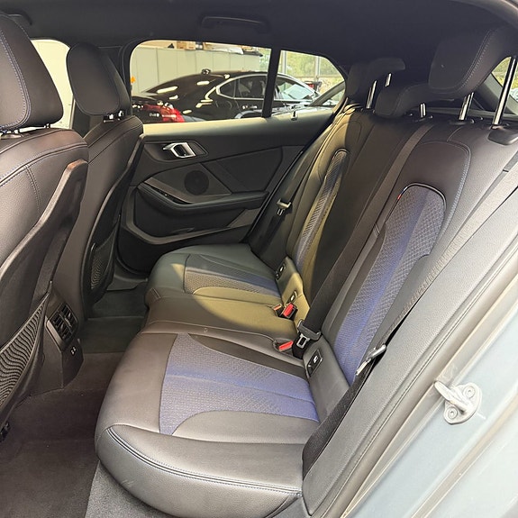 BMW 120d 14 of 15