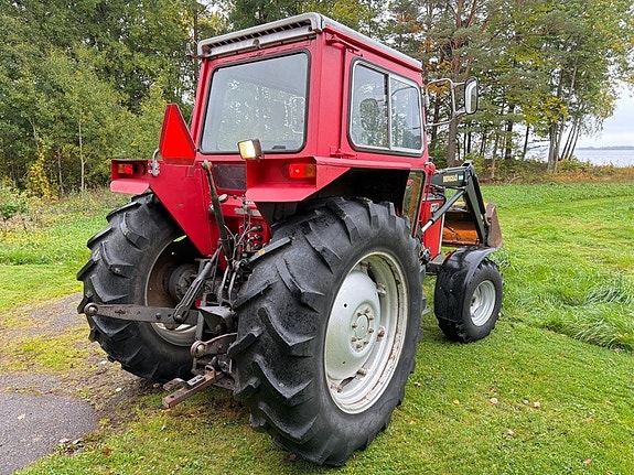 Gårdstraktor med lastare MASSEY-FERGUSON 575-2 5 of 6