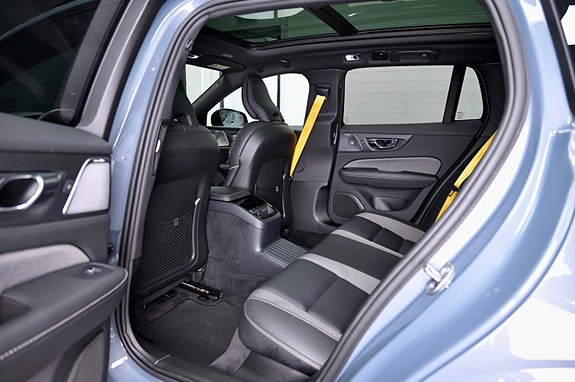 Volvo V60 11 of 30