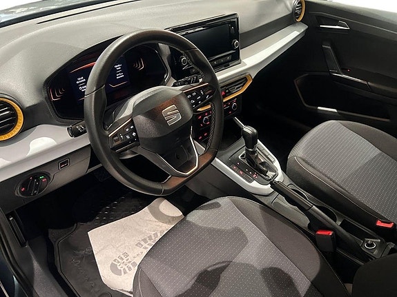Seat Arona 7 of 11