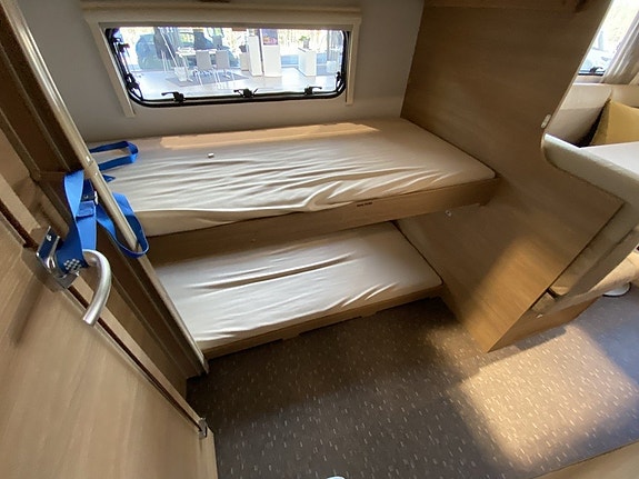Adria Adora 573 PT Barnkammare/Dubbelsäng/Stora kylen 17 of 26