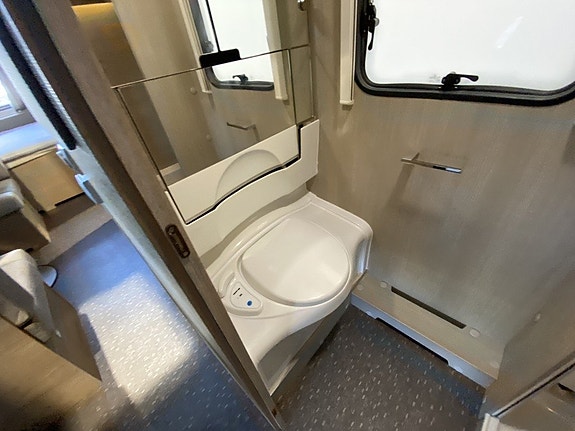Adria Adora 573 PT Barnkammare/Dubbelsäng/Stora kylen 15 of 26