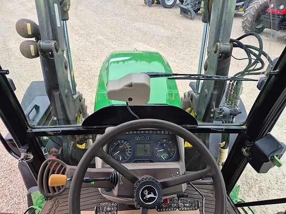 John Deere 5820 8 of 11