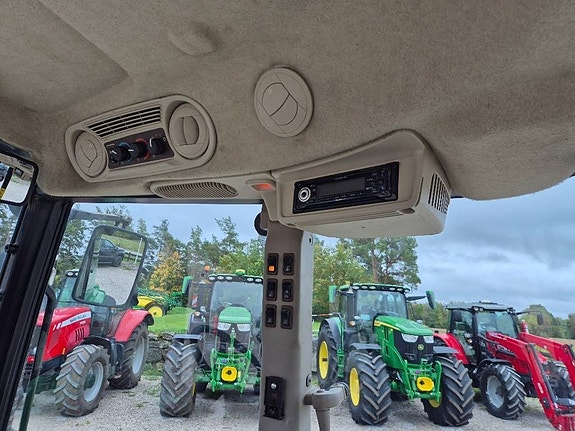 John Deere 5820 9 of 11