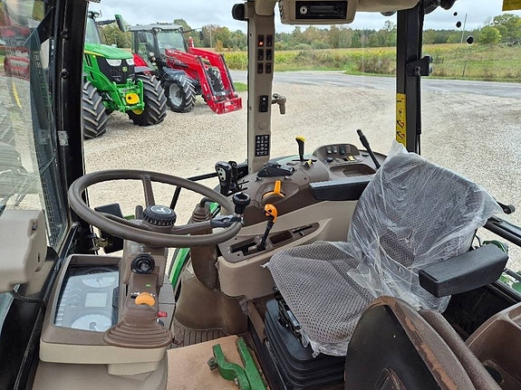 John Deere 5820 7 of 11