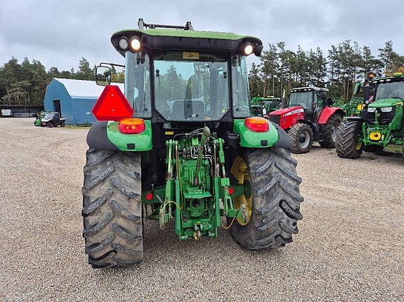 John Deere 5820 4 of 11