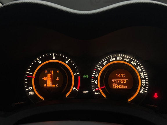 Toyota Auris 12 of 14