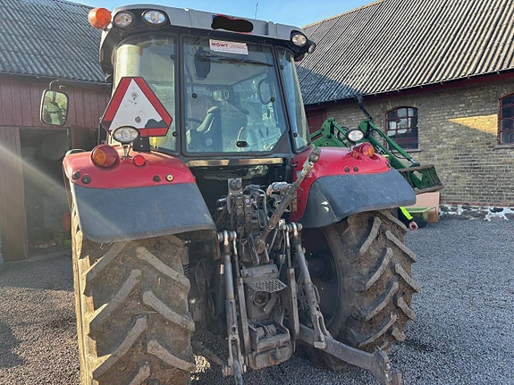 Massey Ferguson 5712SL med lastare 4 of 7