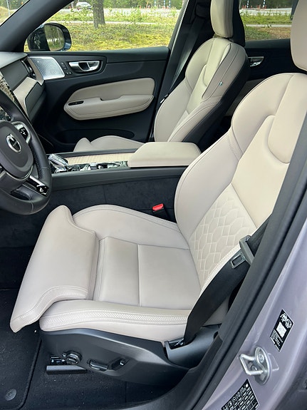 Volvo XC60 6 of 7
