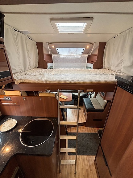 LMC Breezer H737 Blackline - Queenbed - Alde - Dragkrok 1900kg - Taksäng - 25 of 25