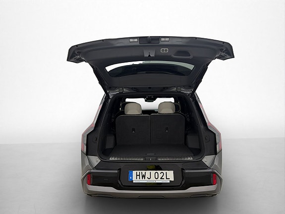 Kia EV9 11 of 30