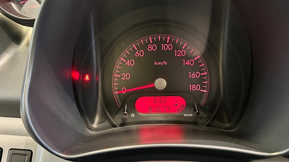 Suzuki Alto 8 of 18