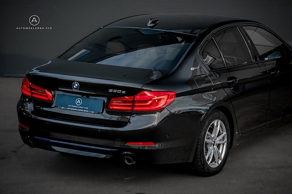 BMW 530e 17 of 23