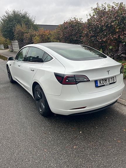 Tesla Model 3 2 of 6