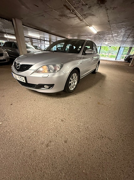 Mazda 3 2 of 5