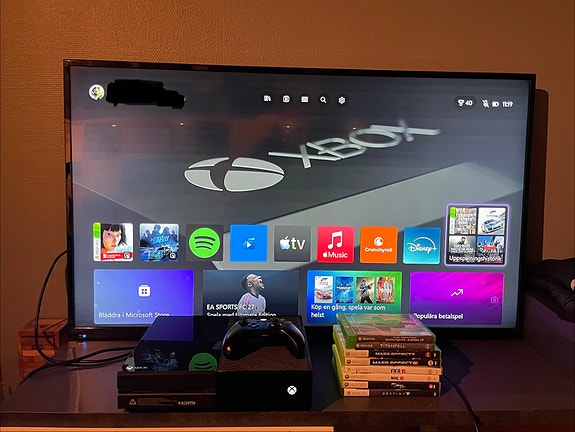 Xbox One + 50” Andersson TV + 8 spel – komplett paket