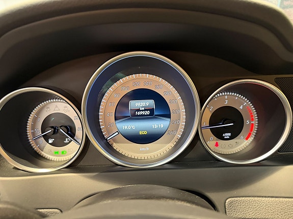 Mercedes-Benz C220 9 of 22