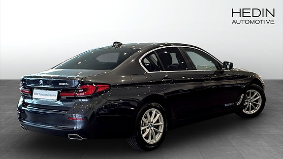 BMW 530e 2 of 9