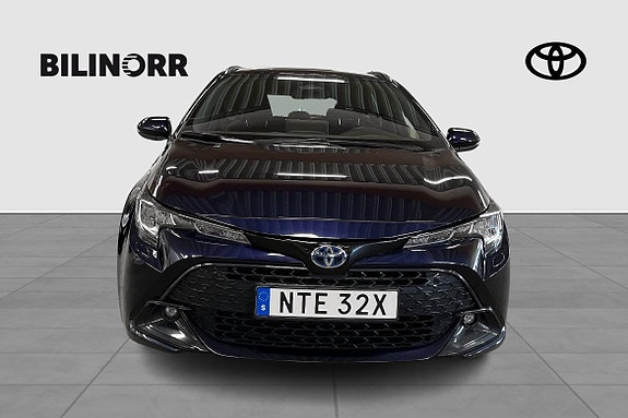 Toyota Corolla 2 of 11