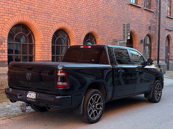 Dodge RAM 1500 12 of 23