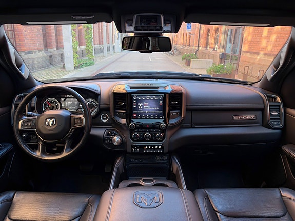 Dodge RAM 1500 16 of 23