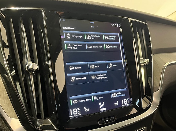 Volvo V60 Cross Country 21 of 23
